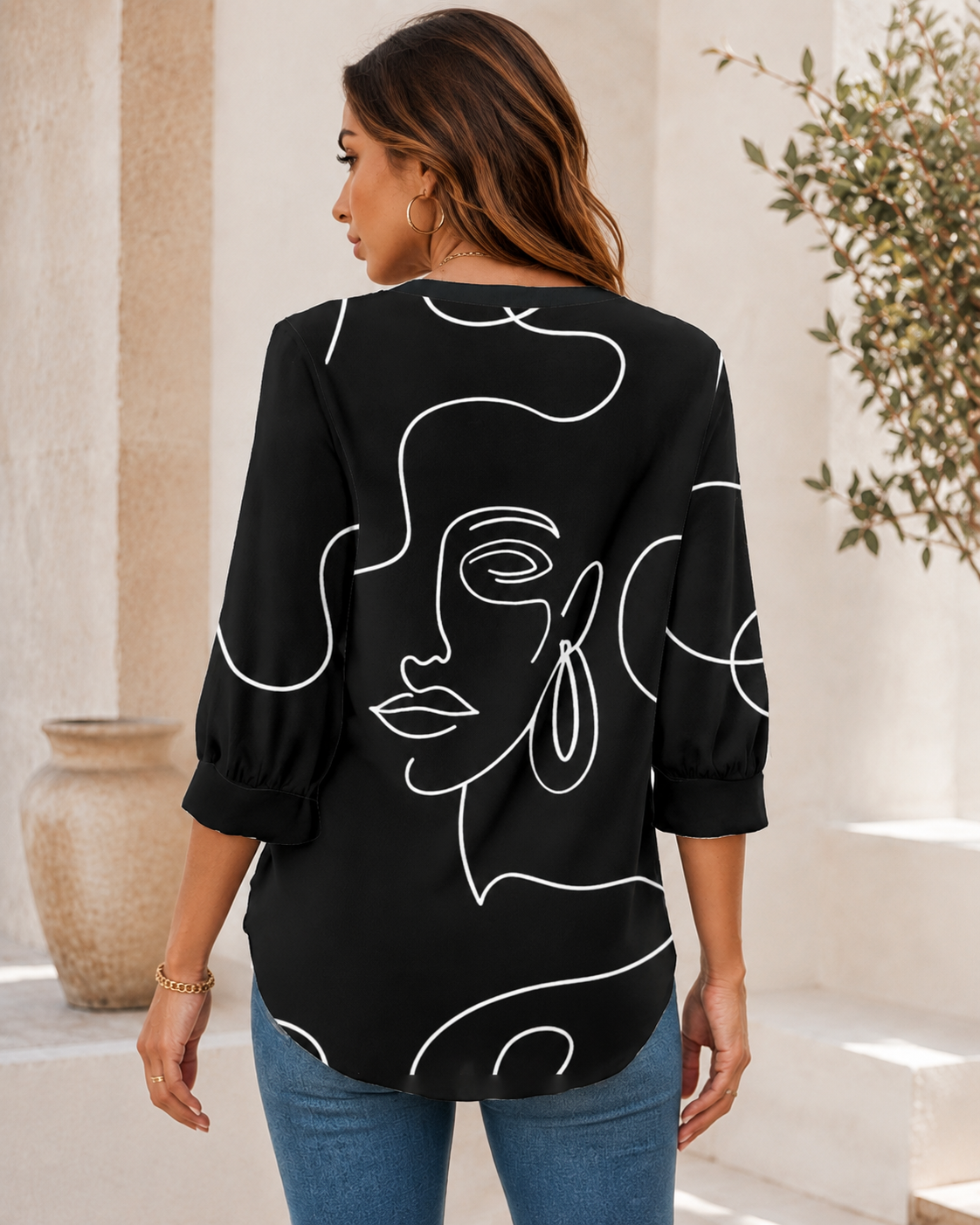 Blouse Femme à Imprimé Visages Abstraits – Col V et Manches 3/4